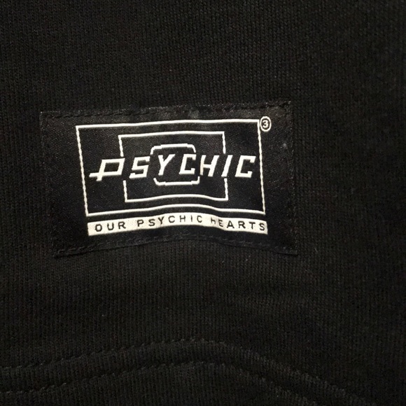 nwt black psychic hearts shortsleeve - Picture 2 of 5